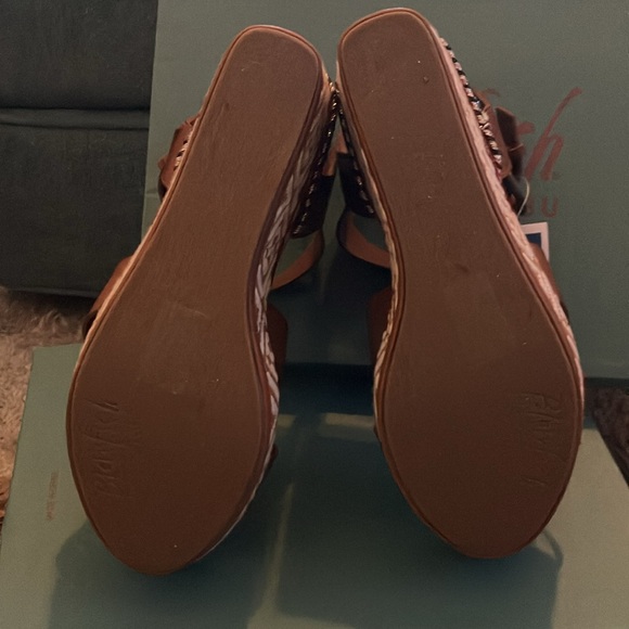 🌅NWT Blowfish Wedges🌅 - Picture 6 of 12